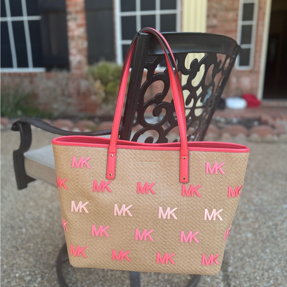 Michael kors fall fashion tote bag rare edition - Picture 2 of 9